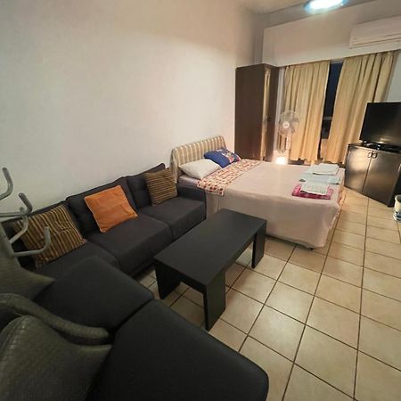 Studio Apartment Larnaca Exterior foto